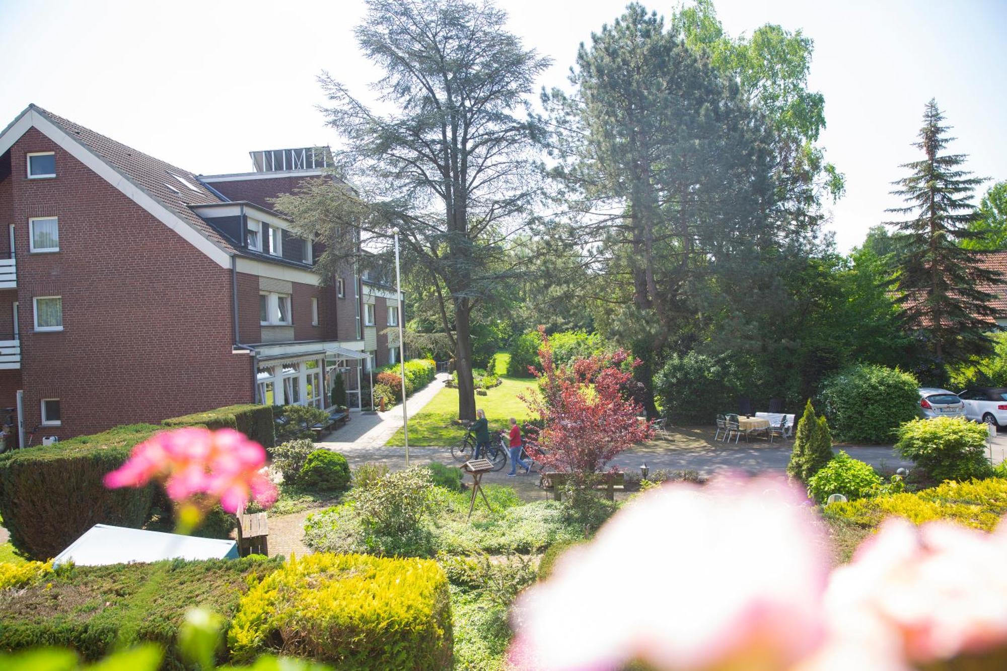 Hotel-Pension Haus Holtdirk Lippstadt Exteriör bild